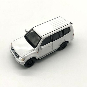 BM CREATIONS 三菱 パジェロ (3代目) ホワイト (LHD) 1/64スケール 64B0039