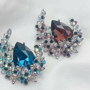 水晶　月　ブローチ 卒業式   ブローチ つき 入学式 入園式  結婚式 華やか　ブローチ キラキラ