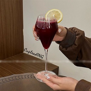 シーズン商品 INSスタイル【250ml 多機能】高脚カクテルグラス おしゃれ 家庭酒吧向け クリスタルガラス