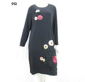 【秋物新商品】花刺繍ワンピース