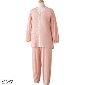 大きめボタンのびのびストレッチパジャマ