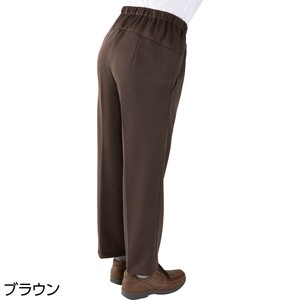 背中が出にくい深履きパンツ