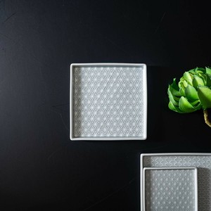 小田陶器 吉祥-kissho- 14.5cm角皿  麻の葉 薄灰[日本製/美濃焼/和食器]