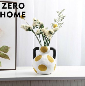 北欧テイストの陶製花入れ テーブル装飾 ミルクジャグデザイン