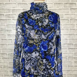 【人気・定番】袖シアープリントワッシャー　タートルネックス　カットソー（ヒョウ×花柄）　長袖｜ミセス