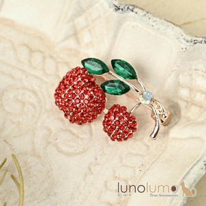 Brooch Apple Ladies fashion Sparkle Presents Rhinestone Brooch