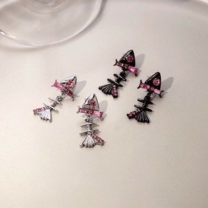 魚の骨　ピアス S925ポスト　ピアス K18　ピアス アレルギー K18 ピアス　シルバー925 ピアス　ハロウィン