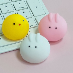 スクイーズ  ふわふわ触感 癒しグッズ  リラックスおもちゃ インテリア小物　鶏　兎　ストレス解消