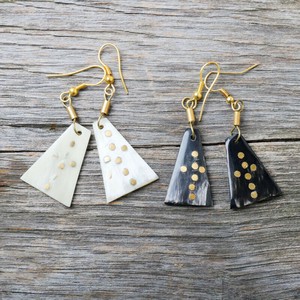 Pierced Earringss Square