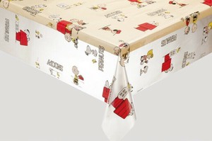 キャラクターテーブルクロス スヌーピーフレンズ　RED（120cm×20m巻）