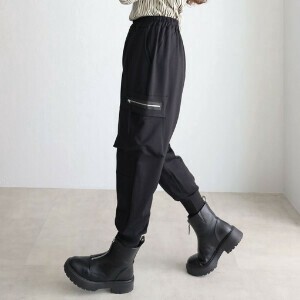 【2025　BRILLANTE　by　modeシリーズ　新作】モードなカーゴ風デザインパンツ　BRILLANTE大阪