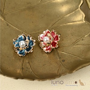 Brooch Red Flower Ladies fashion Presents Brooch