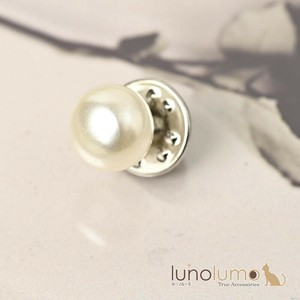 Brooch Pearl Presents