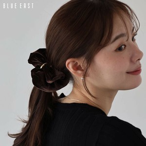 2025新作【メタルリング ベロアシュシュ】ヘアアクセサリー　シュシュ　ベロア