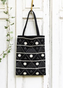 【2025年秋冬新作】【フェアトレード】手刺繍ミニトート デイジー