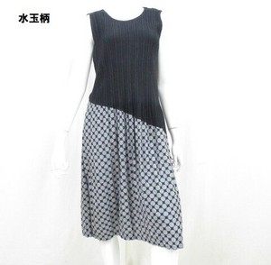 【秋冬新商品】水玉切替プリーツ起毛ワンピース