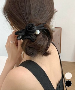 国内即納 サテンシュシュ ヘアゴム ローズ