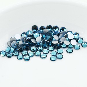 フラットバック VIVA12 プレシオサ SS8 インディコライト F ラインストーン PRECIOSA
