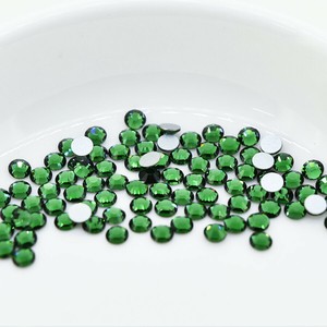 フラットバック VIVA12 プレシオサ SS8 グリーントルマリン F ラインストーン PRECIOSA