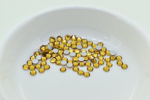 フラットバック VIVA12 プレシオサ SS6 トパーズ F ラインストーン PRECIOSA
