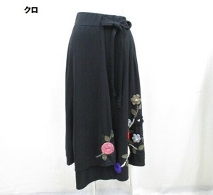 【秋冬新商品】花刺繍ウエスト紐付きスカート