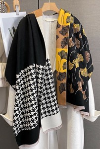 やや厚手 リバーシブル大判 千鳥と銀杏柄入りストール マフラー 　全2色　 2111