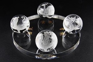 【彫刻置物】四神獣 30mm丸玉セット 透明盤アクリル台(素彫り)