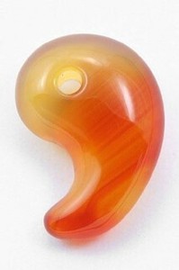 【置き石】勾玉 S カーネリアン