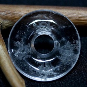 【置き石】ドーナツ型(ピーディスク) 30mm 水晶彫刻 四神獣 (素彫り)