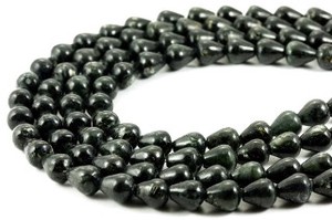 【天然石カットビーズ】黒雲母(ブラックマイカ) ドロップ型 8x10mm (数量限定商品) 天然石