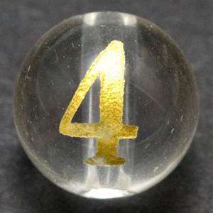 【彫刻ビーズ】水晶 8mm (金彫り) 数字「4」 (縦穴)