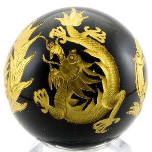 【彫刻置物】丸玉 オブシディアン 四神獣(金彫り) 約50mm