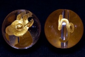 【彫刻ビーズ】水晶 10mm (金彫り) 12星座「山羊座」【干支】