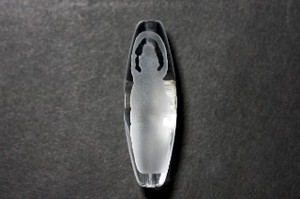 【彫刻ビーズ】水晶 (素彫り) 「太鼓型」 3.8cm 弁財天