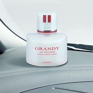 【グランディー】美しいパールコーティングと贅沢な香り。　車用リキッド芳香剤