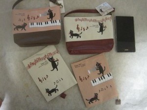 黒猫ミィーのスマホ、カードケース、ブックカバー　2014春　音楽モチーフ