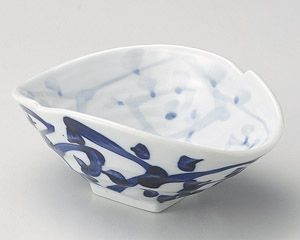 タコ唐草変型小鉢【日本製　美濃焼】