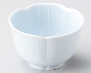 青磁梅型小鉢(中)【日本製　美濃焼】