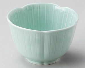 ヒスイ梅型小鉢【日本製　美濃焼】