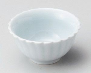 青白磁菊型小鉢【日本製　美濃焼】