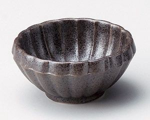 鉄砂 菊小鉢【日本製　美濃焼】