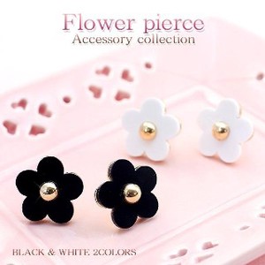 Pierced Earrings Titanium Post black Flowers