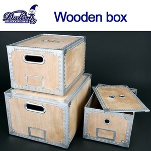 WOODEN BOX