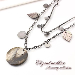 Shell Necklace/Pendant Necklace black