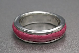Silver-Based Ring Design sliver Pink