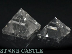 【置き石】ピラミッド型 約25mm 水晶