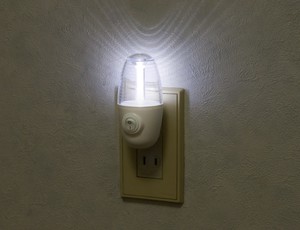 LEDスイッチ式ナイトライト ホワイト＜防災＞ NASWN08WH