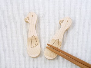 ANIMAL Duck Chopstick Rest Maple