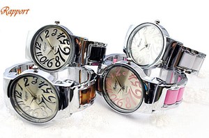 ファッションバングルウォッチ　レディース腕時計