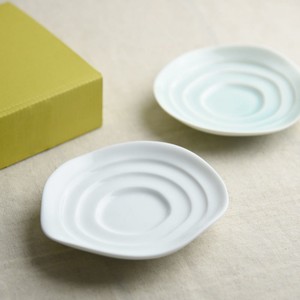 【箱入り2枚セット】haas-ハース- しょうゆ小皿 白磁+緑青磁セット[H4][日本製/美濃焼/洋食器]